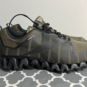 Reebok zigzag tech Only wore once